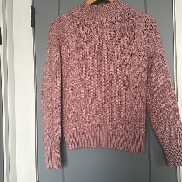 Pink Abercrombie & fitch knit! - Picture 4 of 5